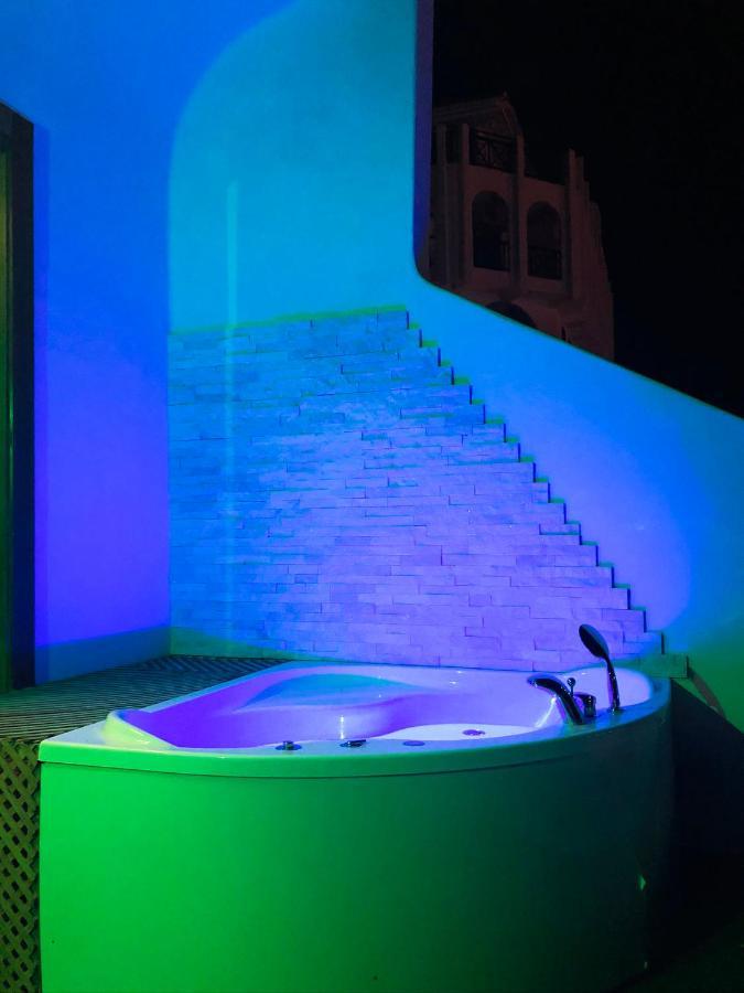 Lux&2Jacuzzi. New! Golden Mile Las Americas, Parque Santiago 2. Pool Heated Sea Water 2 Bdr Playa de las Américas Kültér fotó